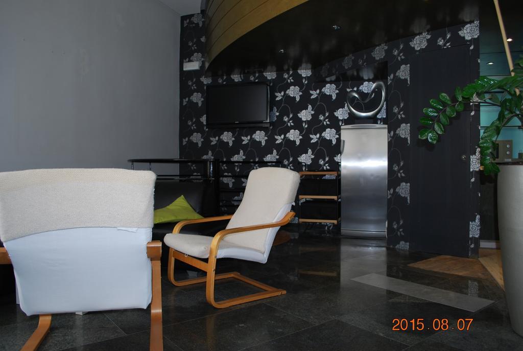 Apartment Center 25 Λιουμπλιάνα Δωμάτιο φωτογραφία